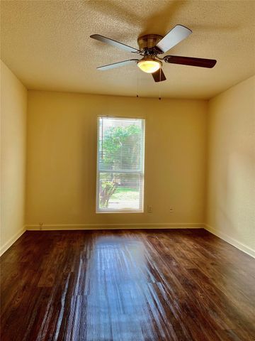 8100 Creekbend Drive 157, Houston, TX 77071