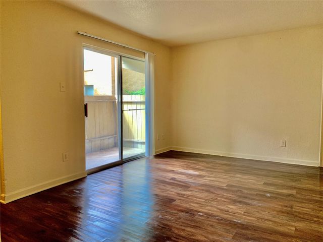 8100 Creekbend Drive 157, Houston, TX 77071