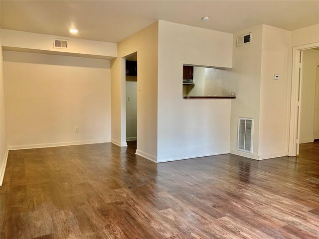 8100 Creekbend Drive 157, Houston, TX 77071