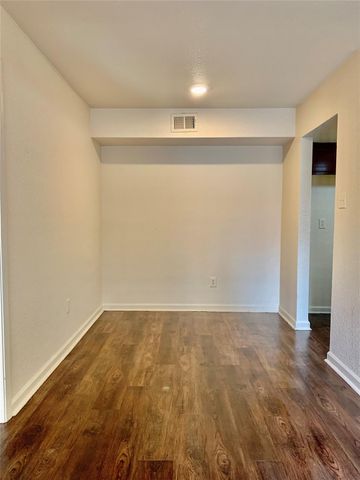 8100 Creekbend Drive 157, Houston, TX 77071