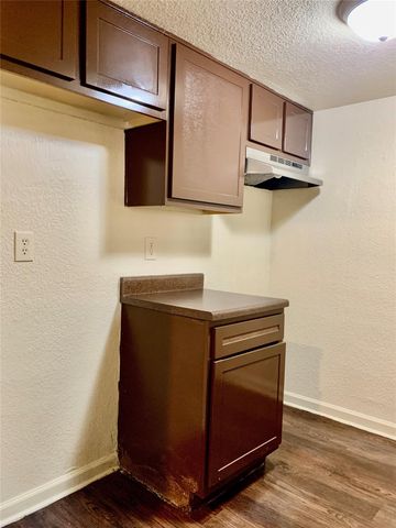 8100 Creekbend Drive 157, Houston, TX 77071