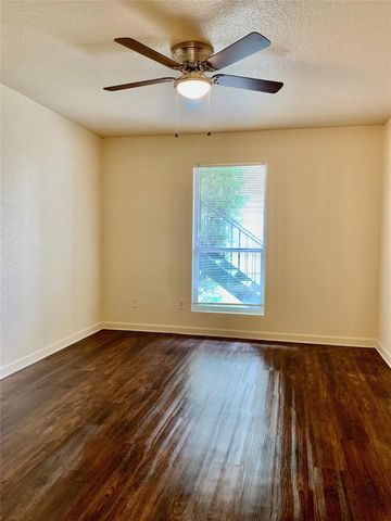 8100 Creekbend Drive 157, Houston, TX 77071