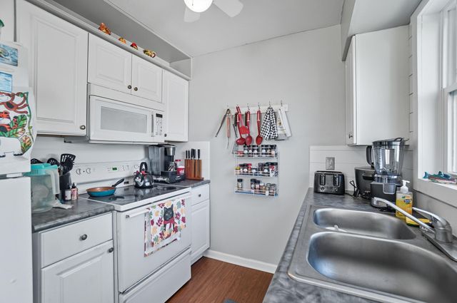 4284 Beechgrove Drive 4284 Beechgrove Drive, Grove City, OH 43123