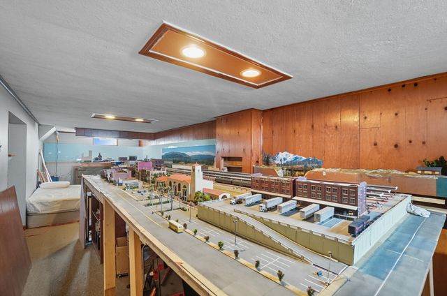 4284 Beechgrove Drive 4284 Beechgrove Drive, Grove City, OH 43123