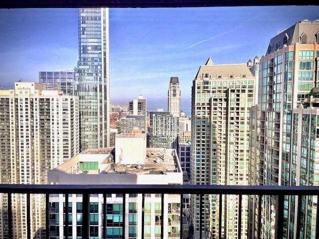 10 E Ontario Street 4907, Chicago, IL 60611
