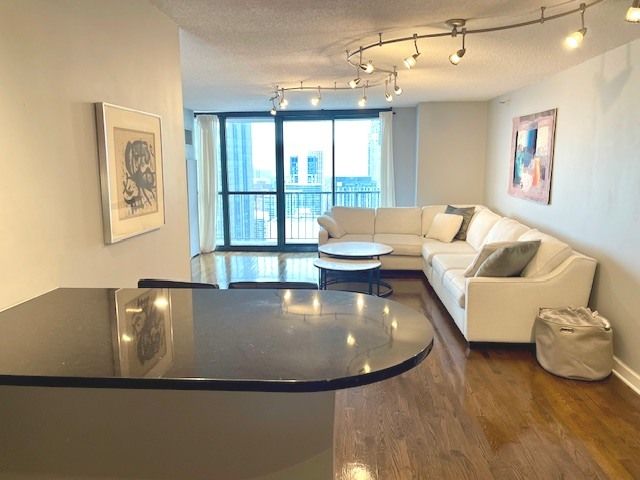 10 E Ontario Street 4907, Chicago, IL 60611