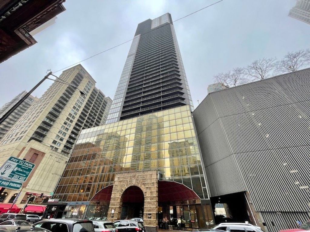 10 E Ontario Street 4907, Chicago, IL 60611