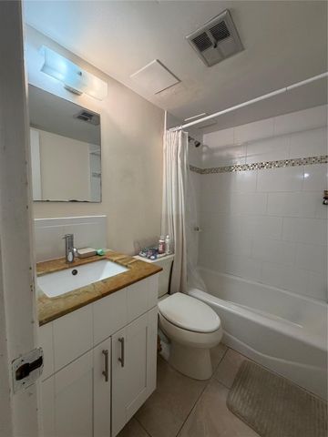 7173 Orange Drive 110B, Davie, FL 33314