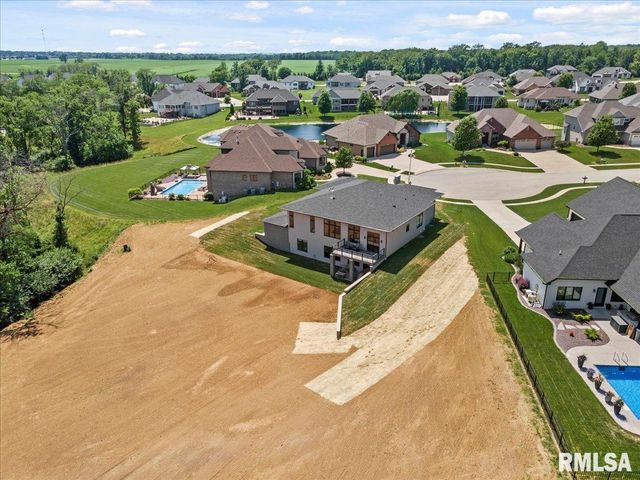 2004 Grants Pond, Chatham, IL 62629