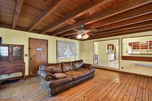 1636 LOWER 4TH Avenue N, Jacksonville Beach, FL 32250