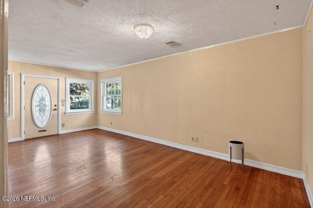 1636 LOWER 4TH Avenue N, Jacksonville Beach, FL 32250