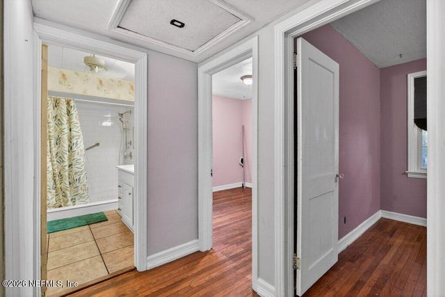 1636 LOWER 4TH Avenue N, Jacksonville Beach, FL 32250