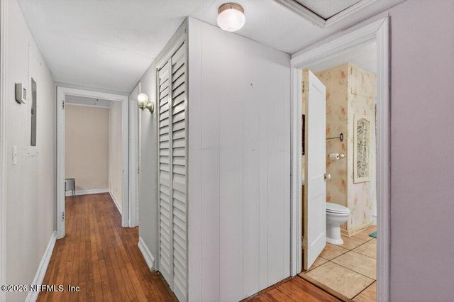 1636 LOWER 4TH Avenue N, Jacksonville Beach, FL 32250