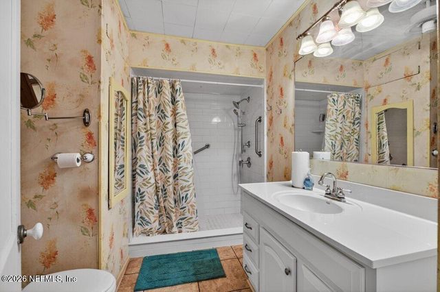 1636 LOWER 4TH Avenue N, Jacksonville Beach, FL 32250