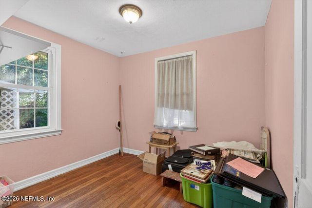 1636 LOWER 4TH Avenue N, Jacksonville Beach, FL 32250