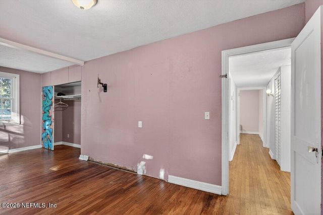 1636 LOWER 4TH Avenue N, Jacksonville Beach, FL 32250