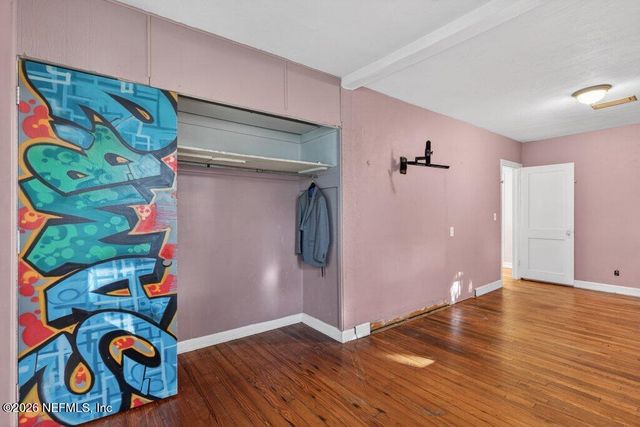 1636 LOWER 4TH Avenue N, Jacksonville Beach, FL 32250