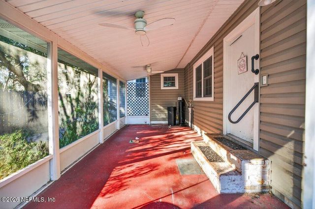 1636 LOWER 4TH Avenue N, Jacksonville Beach, FL 32250