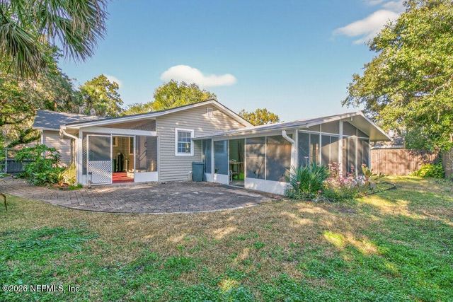 1636 LOWER 4TH Avenue N, Jacksonville Beach, FL 32250