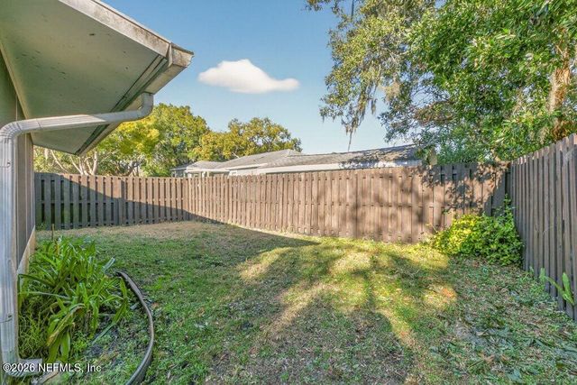 1636 LOWER 4TH Avenue N, Jacksonville Beach, FL 32250