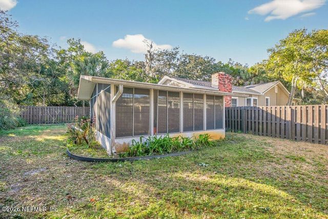 1636 LOWER 4TH Avenue N, Jacksonville Beach, FL 32250