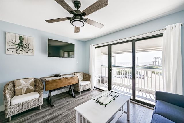 6102 Seawall Boulevard 208, Galveston, TX 77551