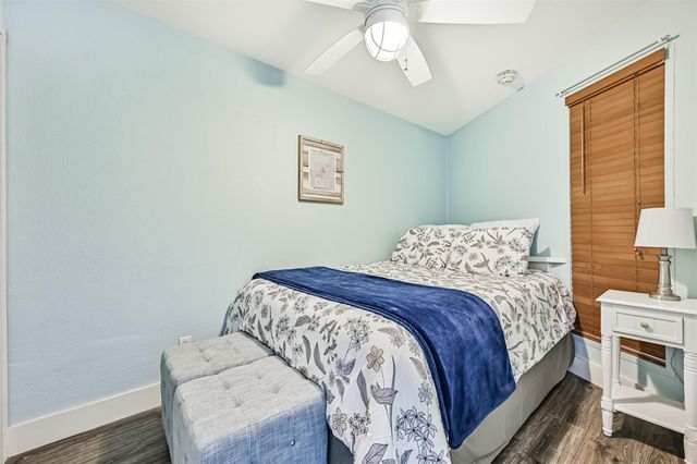 6102 Seawall Boulevard 208, Galveston, TX 77551