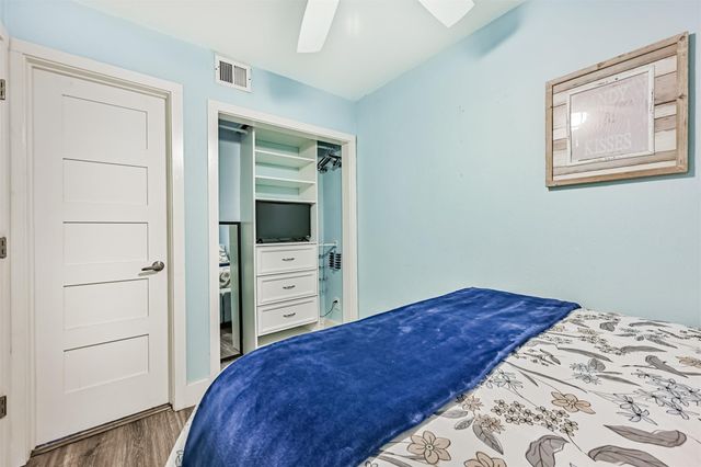 6102 Seawall Boulevard 208, Galveston, TX 77551