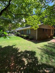 2300 Lakeview Circle 10, Matthews, NC 28105