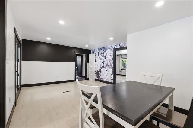 405 SW 16th Street, Blue Springs, MO 64015