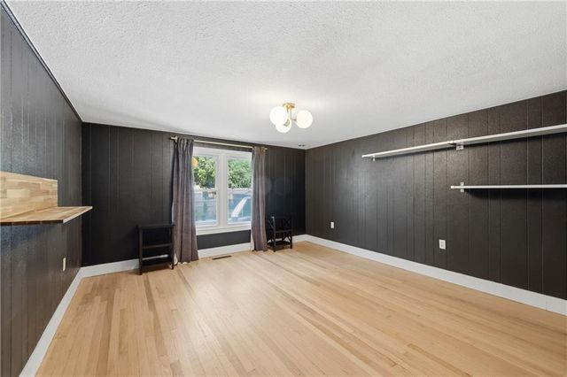 405 SW 16th Street, Blue Springs, MO 64015