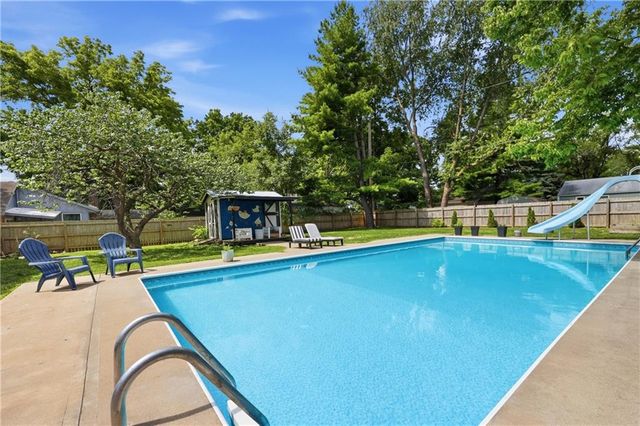 405 SW 16th Street, Blue Springs, MO 64015