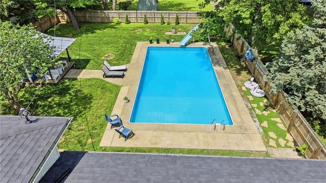 405 SW 16th Street, Blue Springs, MO 64015