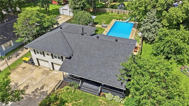 405 SW 16th Street, Blue Springs, MO 64015