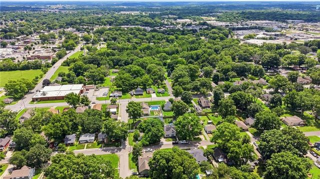 405 SW 16th Street, Blue Springs, MO 64015