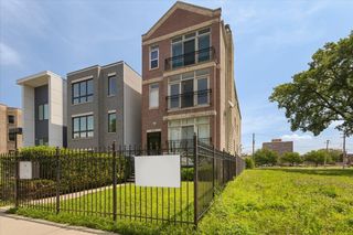 4541 S Evans Avenue S 2, Chicago, IL 60653