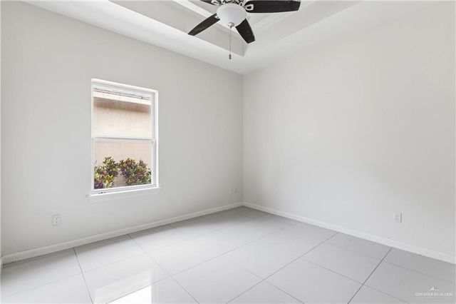 905 E Myrtle Beach Avenue, Mcallen, TX 78503