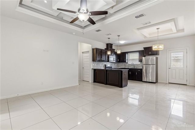 905 E Myrtle Beach Avenue, Mcallen, TX 78503