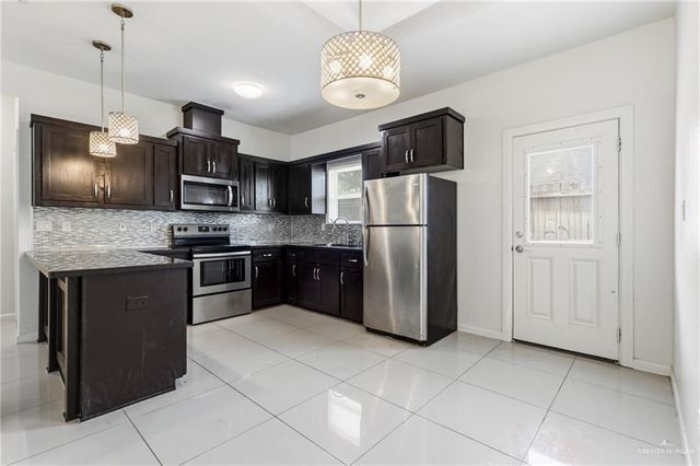 905 E Myrtle Beach Avenue, Mcallen, TX 78503