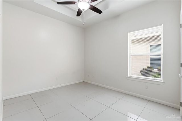 905 E Myrtle Beach Avenue, Mcallen, TX 78503