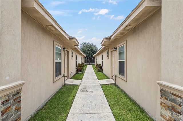905 E Myrtle Beach Avenue, Mcallen, TX 78503