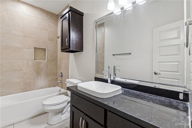 905 E Myrtle Beach Avenue, Mcallen, TX 78503