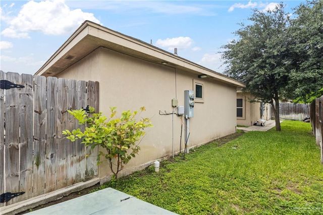 905 E Myrtle Beach Avenue, Mcallen, TX 78503