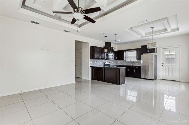 905 E Myrtle Beach Avenue, Mcallen, TX 78503