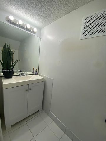 6131 NW 43rd Ave 6131, Coconut Creek, FL 33073