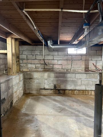 8610 S Gore Road, Bloomington, IN 47403