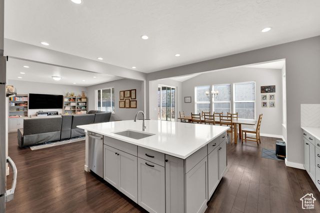 94 E BROXBURN WAY, Tooele, UT 84074