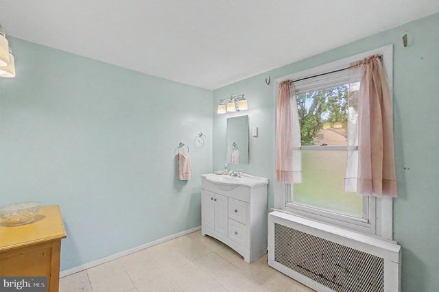 7830 OLD YORK RD, Elkins Park, PA 19027