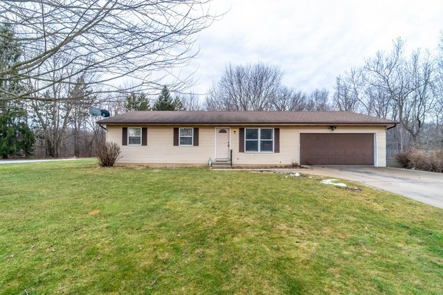 305 N Meadow Lane, Kendallville, IN 46755
