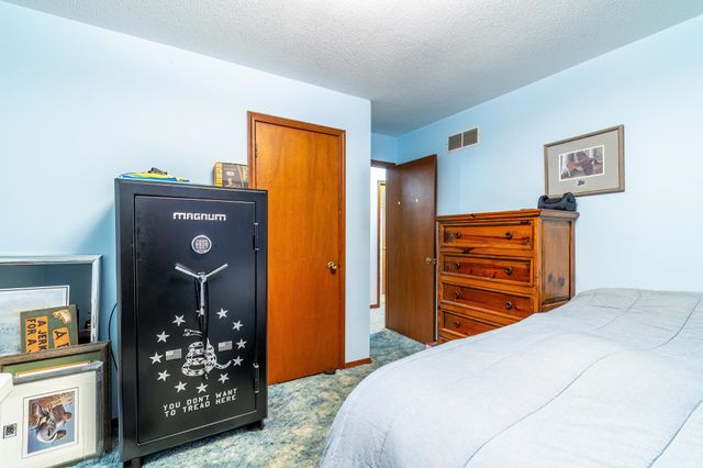 305 N Meadow Lane, Kendallville, IN 46755